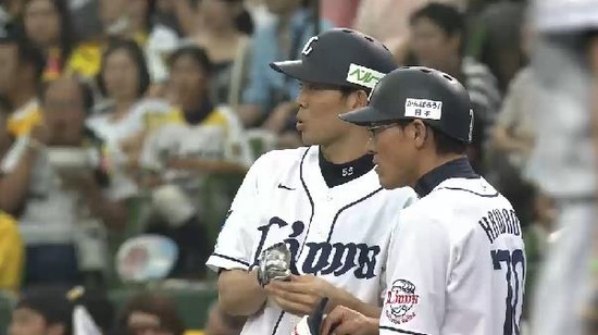 ５回裏１秋山タイムリー (2)