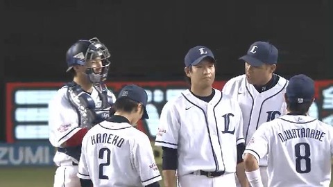 ７回表１ジョーンズヒット１塁３塁 (2)