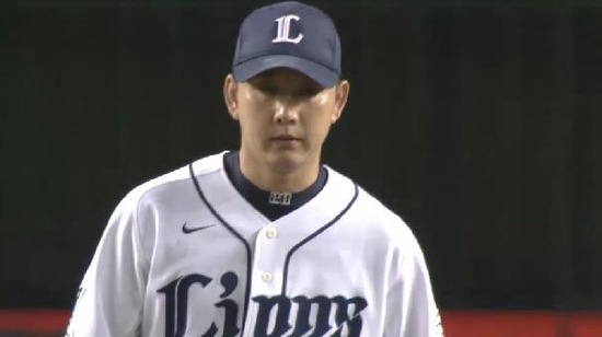 ４回表２内川三振 (2)