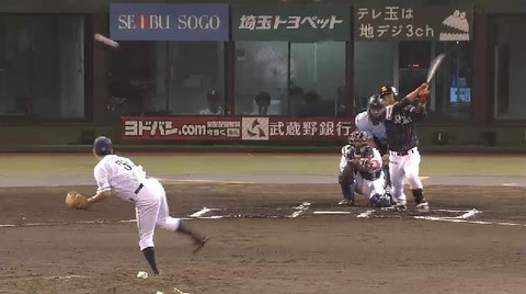 6回表2今宮2ベース (1)