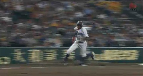 ８回表３森本タイムリーヒット (1)