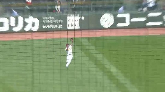 9回表5鬼崎レフトライナー (1)