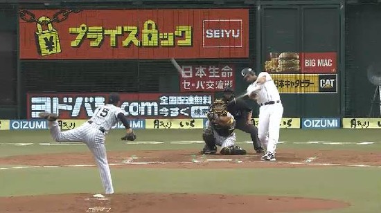 2回裏２メヒアHR (4)