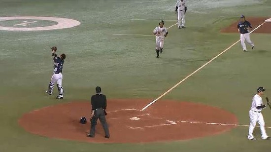 ７回裏３岩尾無失点 (2)