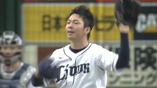 ５回表１ルーキー伊東プロ初ヒット初HR (4)