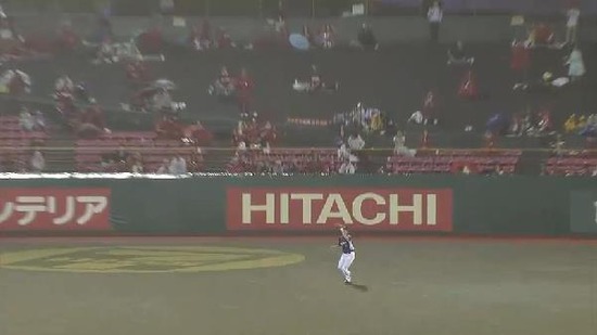 3回裏2打者3人外野フライ無失点 (2)