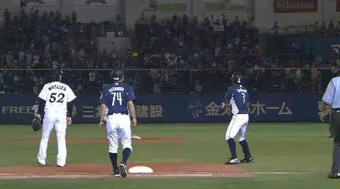 ８回表１代打脇谷ヒット