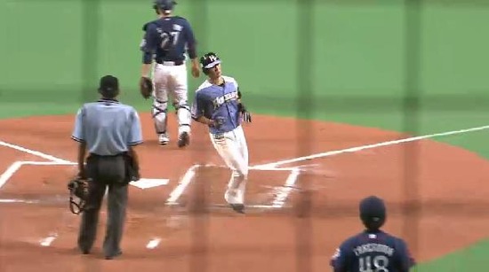 ６回裏３中島タイムリー (3)