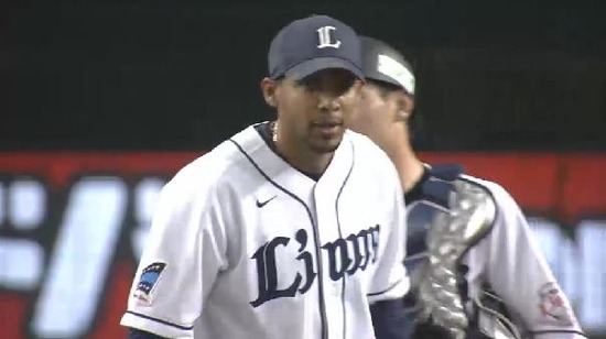 ８回表４畠山ポテンバスケス降板 (3)