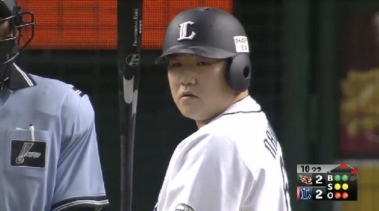 10回裏４中村３ランさよなら (3)