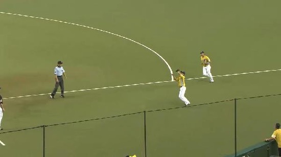 １回表１十亀フォアボール１無失点 (2)