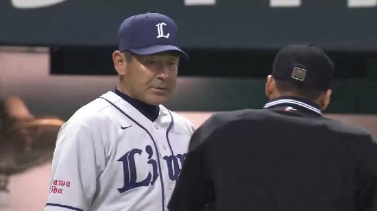 3回裏1ヒット死球四球満塁、交代 (2)