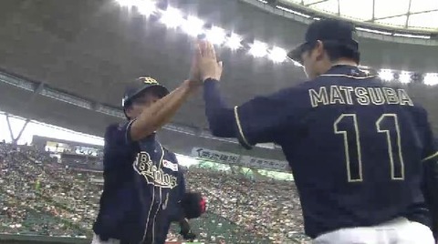 ５回表２岡田タイムリー (4)