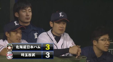 ７回表３小谷野２点タイムリー同点 (4)