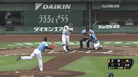 ６回表２栗山タイムリー２ベース (1)