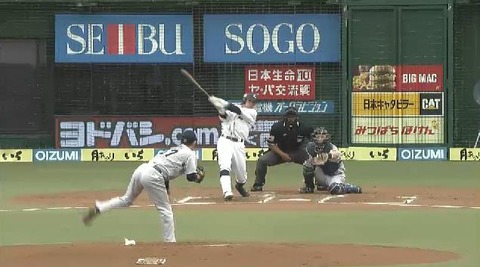 １回裏２栗山タイムリー２ベース (4)