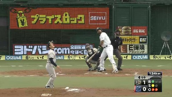４回裏１メヒアHR (2)