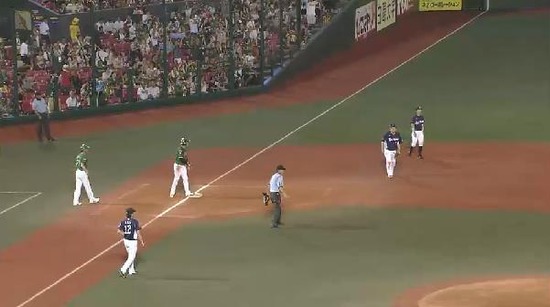 ３回裏１松井稼頭央２ベース０アウト２塁３塁 (2)