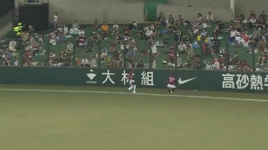 ７回裏２秋山２点タイムリー (5)