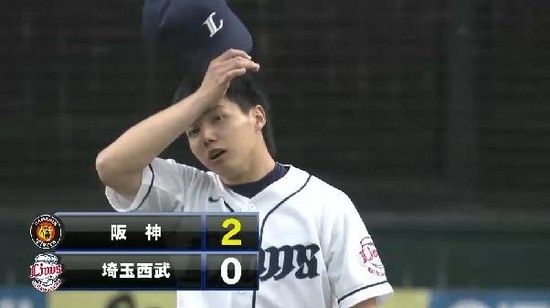 ６回裏２藤井タイムリー２ベース (1)