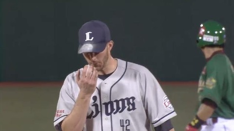 3回裏1フォアボールとボーク0アウト2塁 (2)