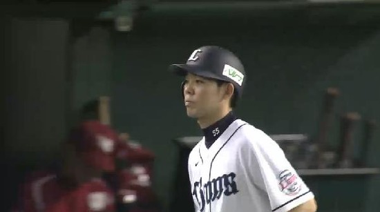 10回裏１秋山フォアボール (8)