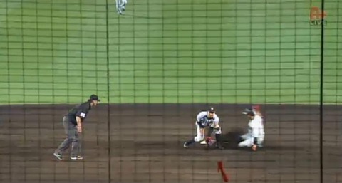 ９回表２金子盗塁