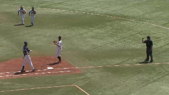 1回表４メヒアゲッツー (2)