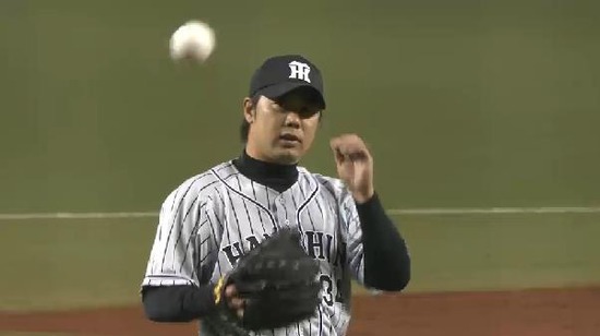 ８回裏２秋山フォアボール (2)