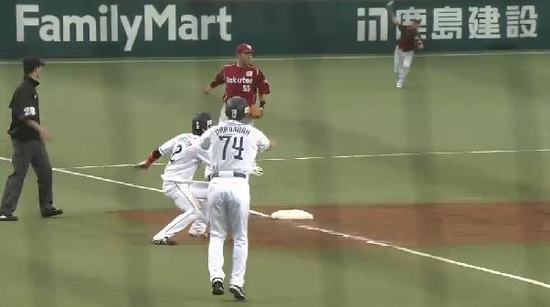 ７回裏３栗山ヒット１塁３塁 (3)