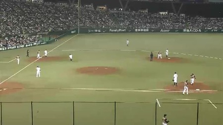 ２回表１満塁 (2)