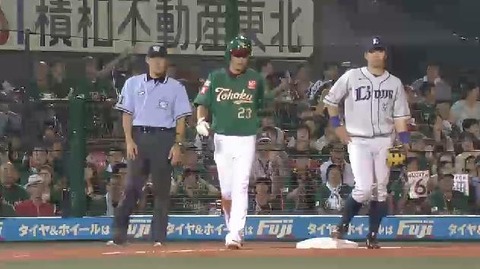 5回裏3松井ヒット満塁 (1)