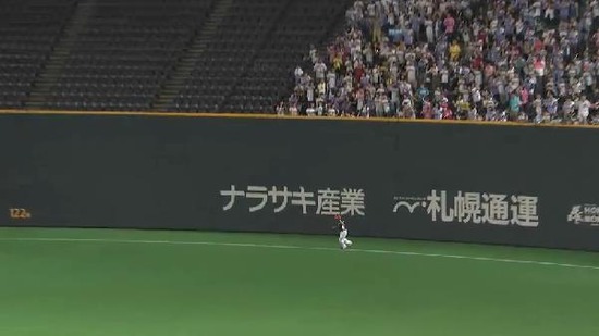 ６回裏３近藤センターフライ (2)