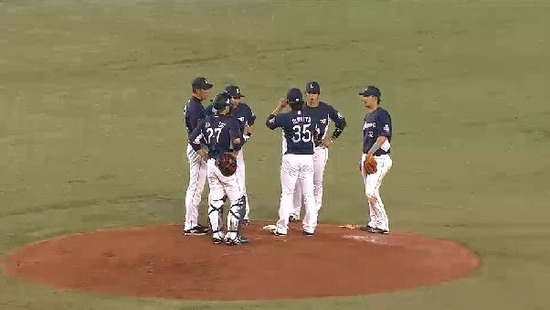 1回裏４クルーズ今江連打 (1)