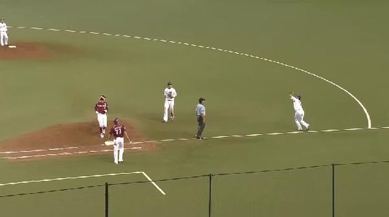 9回表5松井稼頭央2アウト (2)