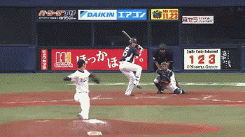 ５回表１秋山猛打賞 (1)