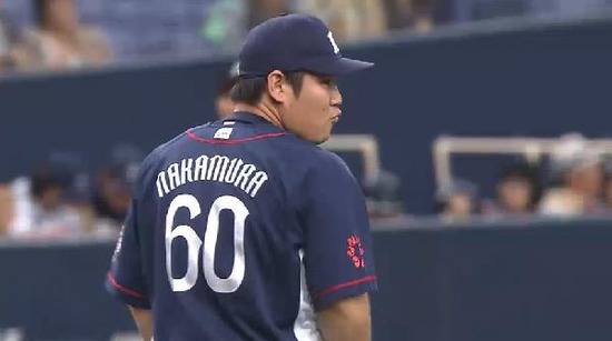 ４回裏１中村ファインプレー (1)