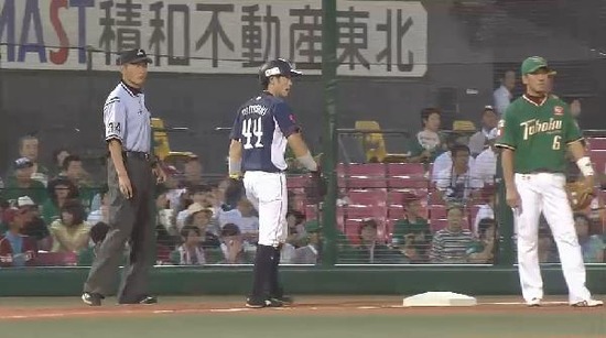 ３回表２秋山ポテンヒット (3)