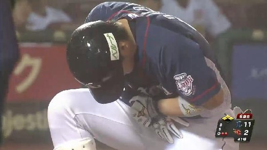 6回表4永江デッドボール (1)