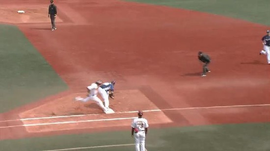 2回表４ショートゴロ (3)