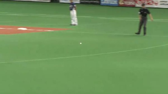 ６回表１脇谷チーム初ヒット (3)