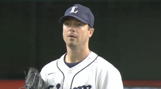 1回表2清田ストレートで三振 (1)