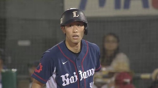 ４回表１外崎ヒット＆盗塁 (4)
