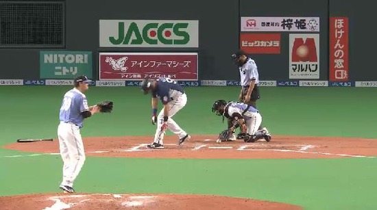 ７回表２四死球２つ満塁 (2)