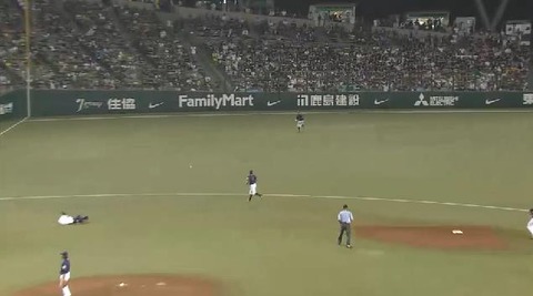 ５回表２メヒアミス、安達タイムリー (2)