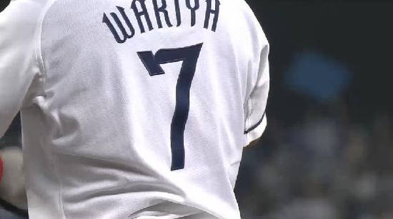 ６回裏２ツーアウト３塁脇谷タイムリー (3)