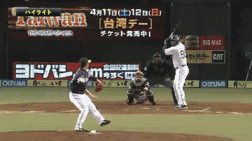 ３回裏１メヒア１発 (1)