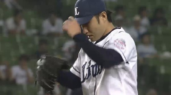 ９回表10レフトフライ (1)