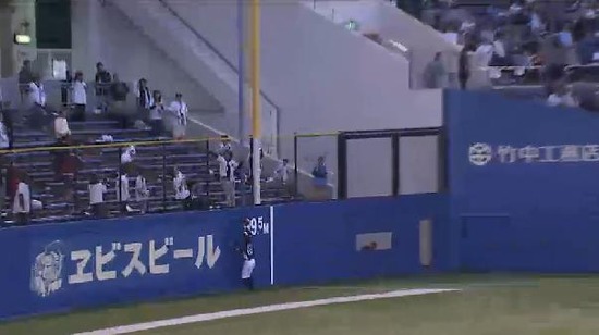 １回裏２中村HR (6)