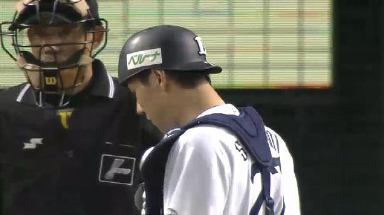 9回表2赤松盗塁失敗無失点 (2)